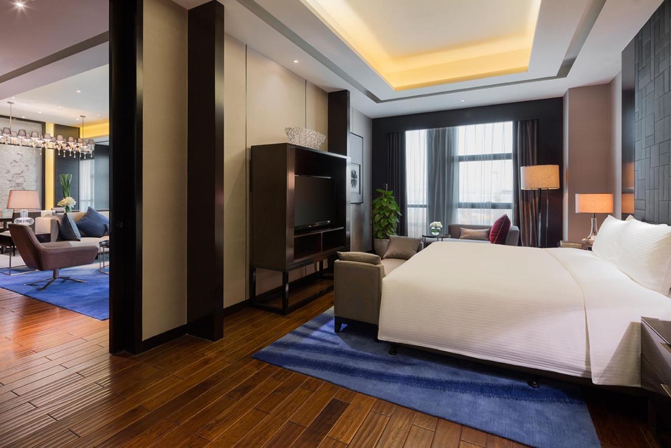 Wanda Realm Wuhan Exterior photo