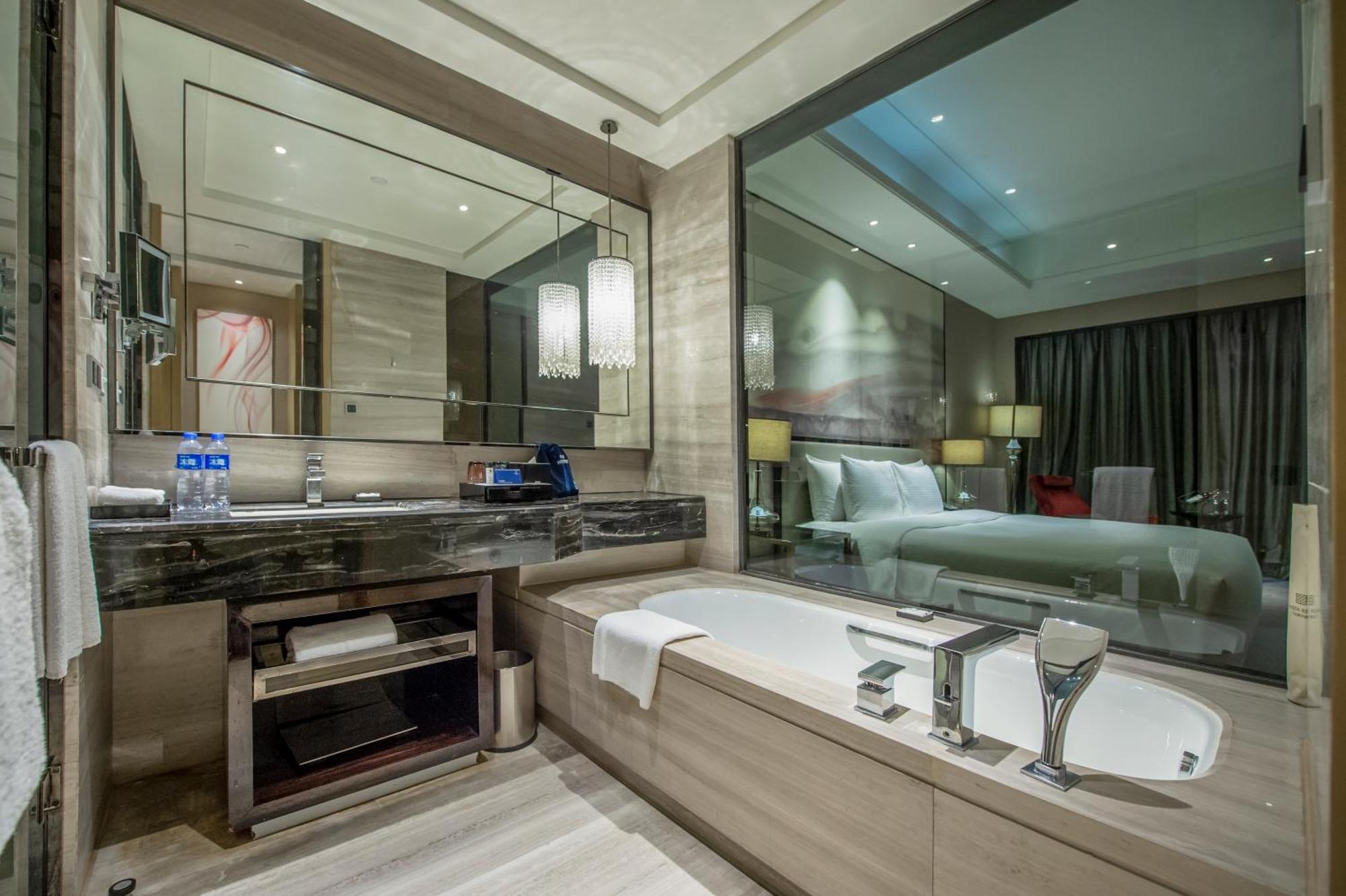 Wanda Realm Wuhan Exterior photo