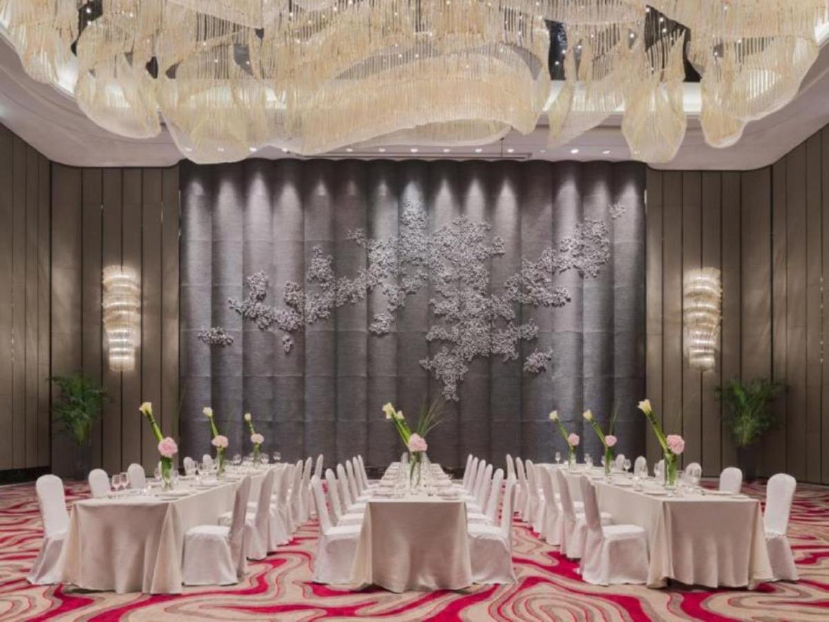 Wanda Realm Wuhan Exterior photo